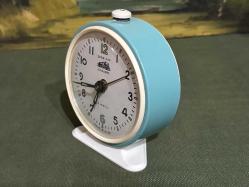 antika rus serkisof kurmalı masa saati 9,5 cm çapında 10,5 cm boyunda