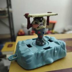 LOT.7 » Tazmanya Canavarı Figürü