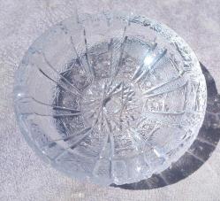 PAŞABAHÇE KRİSTAL KÜLLÜK.  FARKLI BİR TASARIM.  KONDİSYON YÜKSEK KOLEKSİYONLUK NADİR