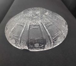 PAŞABAHÇE KRİSTAL KÜLLÜK.  FARKLI BİR TASARIM.  KONDİSYON YÜKSEK KOLEKSİYONLUK NADİR