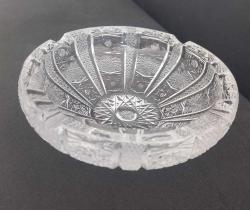 PAŞABAHÇE KRİSTAL KÜLLÜK.  FARKLI BİR TASARIM.  KONDİSYON YÜKSEK KOLEKSİYONLUK NADİR