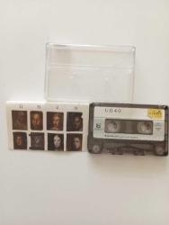 UB40 Dance With The Devil , Come Out To Play , Breakfast In Bed 1995 Türkiye Baskı Kaset A1 Dance With The Devil 5:39 A2 Come Out To Play 3:10 A3 Breakfast In Bed Vocals [Guest] – Chrissie Hynde Written-By – Donnie Fritts, Eddie Hinton 3:15 A4 You're Always Pulling Me Down 3:59 A5 I Would Do For You 5:33 A6 'Cause It Isn't True 3:00 B1 Where Did I Go Wrong 3:49 B2 Contaminated Minds 4:46 B3 Matter Of Time 3:19 B4 Music So Nice 3:41 B5 Dance With The Devil (Reprise) 2:16