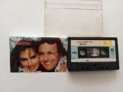 Al Bano & Romina Power Ma Il Cuore , Le Mie Radici, Notte A Cerano , 1987 Türkiye Baskı Kaset   A1 Libertà  A2 Ma Il Cuore No  A3 Le Mie Radici  A4 Notte A Cerano  A5 Nel Mondo  B1 Makassar  B2 Incredibile Appuntamento  B3 Quando Si Ama  B4 Abbi Fede  B5 I Cigni Di Balaka