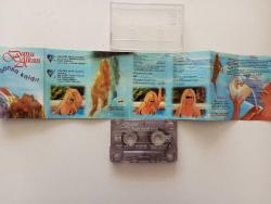 Banu Alkan , Dansa Kaldır , Kaset