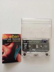 Dr. Alban – It's My Life 1992 Türkiye Baskı Kaset  A1 Introduction A2 It's My Life A3 Sing Hallelujah! A4 Groove Machine 4 A5 Reggae Gone Ragga A6 Cash Money  Om We Rembwe Ike B3 Groove Machine 5 B4 Mata Oh A Eh B5 Roll Down Di Rubberman