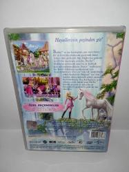 DVD Barbie & kız kardeşleri at binicilik okulu. Orijinal. Türkçe dublaj. Çalışmasını etkilemeyen çizikler var, sorunsuz çalışıyor. Koleksiyonluk
