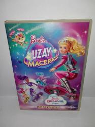 DVD Barbie Uzay Macerası. Orijinal. Türkçe dublaj. Çalışmasını etkilemeyen çizikler var, sorunsuz çalışıyor. Koleksiyonluk