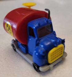 LOT.11 » DAĞILAN KOLEKSİYONDAN ÇOK ŞİRİN BİR MODEL ARABA.