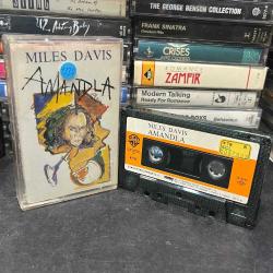 MILES DAVIS - AMANDLA KS1335