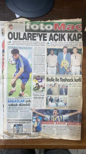 FOTOMAÇ SPOR GAZETESİ - TURKISH NEWSPAPER - DOĞUM GÜNÜ HEDİYESİ  - EKSİKSİZ TAM TAKIM GAZETE -2 AĞUSTOS 1999  AZİZ YILDIRIM - RIDVAN DİLMEN - SERGEN - ALPAY ÖZALAN - BOLİÇ - MOLDOVAN - JOHNSON - DIMAS - ABDULLAH - OGÜN - PREKO - MURAT YAKIN - MOSHOEU - TAYFUN - HENGEN - SCHAEFER - SHORUNMU - FELDKAMP - BRIEGEL - FATİH TERİM - HAGİ - TAFFAREL - K.HAKAN - ÜMİT - POPESCU - ARİF - SUAT - EMRE - MEHMET - SAFFET - OKAN - SÜLEYMAN SEBA - OULARE - FRANÇA - WEST - LOKVENC - SAVİÇEVİÇ - TUFAN - SERGIO - BÜLENT TULUN - METE RAZLIKLI  HENGEN KAVGASI - ŞAMPİYONLUK FENER’İN: TOSHACK VE BALİÇ’TEN MESAJ - WEST CİM-BOM’DA - LOKVENC ÇARŞAMBA GÜNÜ BELLİ OLACAK - TRABZONSPOR’A ÖZYAZICI’DAN SAVAŞ EMRİ - SAVİÇEVİÇ TEHLİKESİ - OULARE’YE AÇIK KAP - REAL’E KARŞI OYNUYORLAR - OĞÜN ŞİMDİ DAHA İYİ - SAKATLAR ÇABUK DÜZELDİ: RÜŞTÜ, TAYFUN, OĞÜN - TUĞFAN YİNE DÖKTÜRDÜ - REAL MADRİD İSTANBUL’DA: BALİÇ VE TOSHACK KEFİL - YILDIRIM: DİLMEN’E GÜVENİYORUZ - GALATASARAY’IN HEDEFİ: WEST VE LOKVENC - HAGİ VE SAVİÇEVİÇ: DEVLE