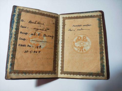 20489-KOLEKSİYONLUK **ÇOK NADİR**DEMOKRAT PARTİ ÜYELERİNE MAHSUS HÜVİYET CÜZDANI**