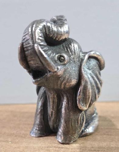 1980-90'lar Polyester Üzerine 925 Ayar Gümüş Kaplama Üretici Damgalı Minyatür Fil Figürü