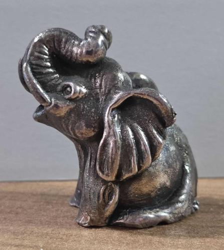 1980-90'lar Polyester Üzerine 925 Ayar Gümüş Kaplama Üretici Damgalı Minyatür Fil Figürü