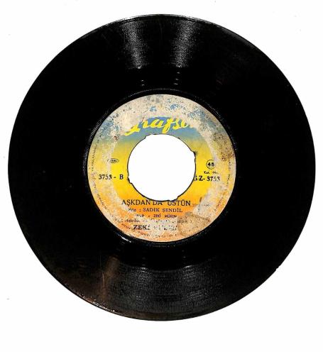 Zeki Müren – Arım, Balım, Peteğim & Aşkdan da Üstün Plak (10/6.5) PLK26896