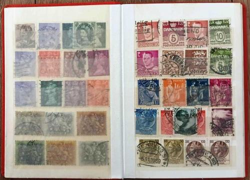 CEP BOY PUL DEFTERİ VE 148 ADET YABANCI PUL (HAZIR HEDİYELİK KOLEKSİYON)