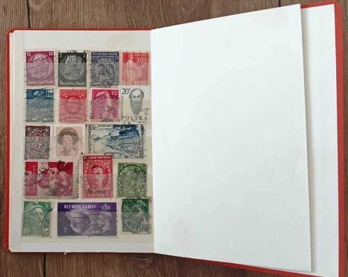 CEP BOY PUL DEFTERİ VE 148 ADET YABANCI PUL (HAZIR HEDİYELİK KOLEKSİYON)