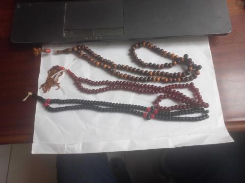 Üç adet zikir tespihi