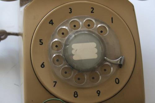 Retro Antika çevirmeli Telefon (isimsiz demir raf
