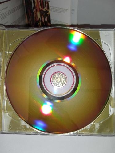 Cd Guns N' Roses Use Your Illusion 1 ve 2 unoffical China Edition. 2 disk. Nadir Çin edisyonu. Diskler tertemiz. Sorunsuz çalışıyor.