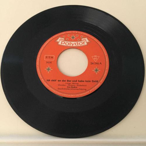 Gus Backus / Ich Steh' An Der Bar Und Habe Kein Geld - Hätt' Ich Doch Ein Girl / Germany 1960 / 45rpm / *Pop*