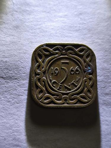 LOT.17 » Surinam Yabancı Madeni para iyi kondüsyondadır