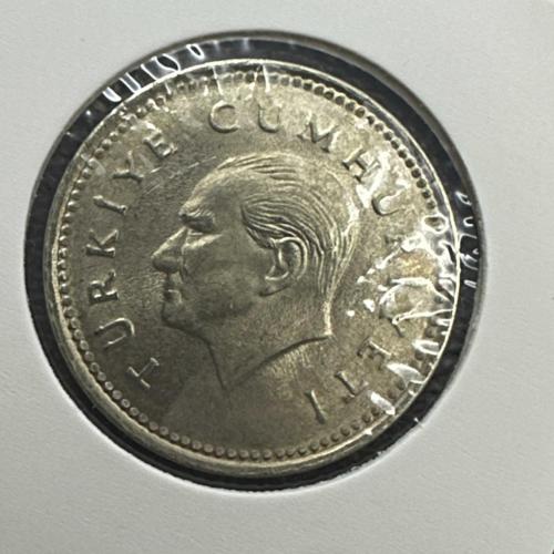 Türkiye 2500 Lira 1992. Karton Kapamasında.