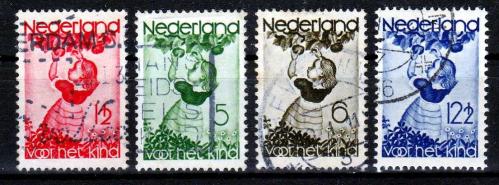 A.2322 1935 ÇOCUKLARA YARDIM  DAMGALI TAM SERİ HOLLANDA