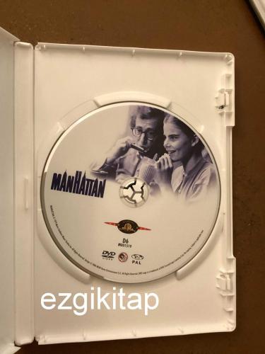 manhattan dvd   (PC'de denenmiştir/izlenmiştir)    (woody allen diane keaton michael murphy mariel hamingway merly streep anne byrne)