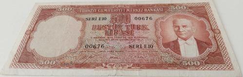 5.EMİSYON 1.TERTİP 500 TÜRK LİRASI KAĞIT PARA SERİ E10 00676 SERİ NOLU SERİNİN EN NADİRLERİNDENDİR NATUREL OLUP ÇOK ÇOK TEMİZDİR ÇOK NADİRDİR