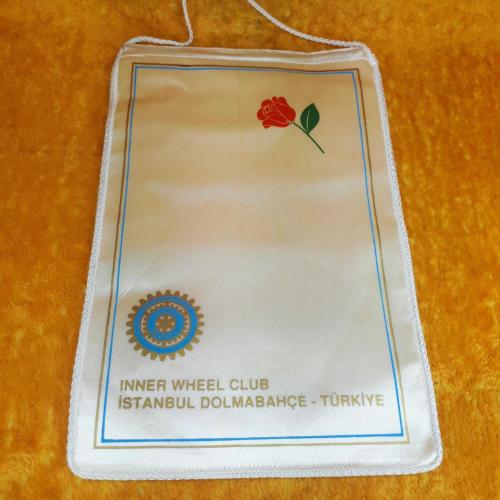 INNER WHEEL CLUB ISTANBUL DOLMABAHÇE - TÜRKİYE , ROTARY GÜLÜ GÖRSELLİ İPEK FLAMA