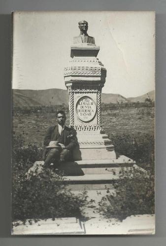 BİTLİS'TEN ATATÜRK BÜSTÜ VE ADAM TEMALI ŞAHANE BİR FOTOKART...