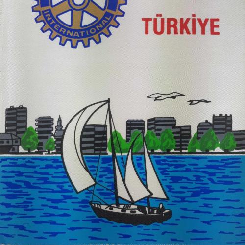 İSTANBUL SUADİYE ROTARY KULÜBÜ 1984 TÜRKİYE , YELKENLİ TEKNE GÖRSELLİ İPEK FLAMA