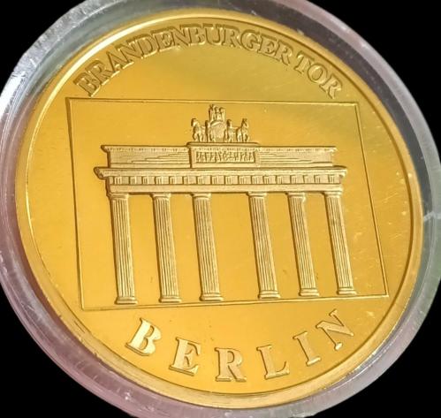 Berlin Olimpiyat oyunları Adaylıgı Hatıra Madalya 26.12g Altın kaplama 40mm