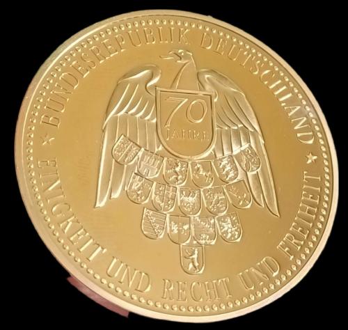 Doğu Almanya 1961 yılı Berlin Duvarının inşaası Hatıra Altın kaplama Madalyon 40mm