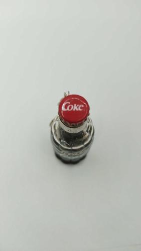 ANAHTARLIK COCA COLA ŞİŞESİ İÇİNDE ORJİNAL KOLA BULUNAN ENDER ANAHTARLIK 825