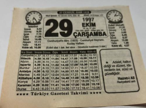 29 Ekim 1997-Orijinal Takvim Yaprağı-Doğum Günü-Söz,Nişan,Nikâh,Düğün ve Önemli Günler Hediyesi-Türkiye Gazetesi Takvimi-Ayet,Hadis (Hazret-i Ali)-Cumhuriyet'in İlanı(1923)-Cumhuriyet Bayramı-Kızılay Haftası-Cumhuriyetin İlanı-Ciğer Yahnisi-Balık Yağı-Erkek:Cabir,Kız:Handan