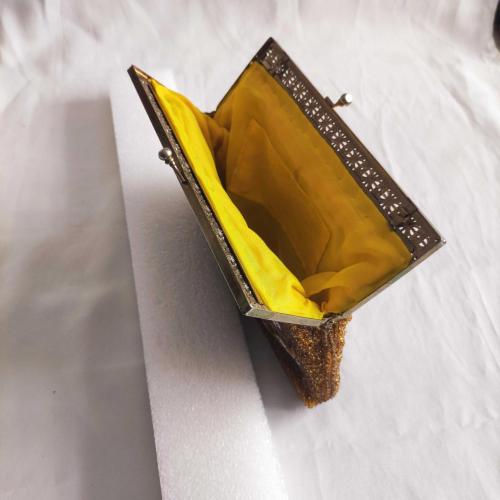 Boncuklarla İşlenmiş Vintage Kadın Koltukaltı Çantası