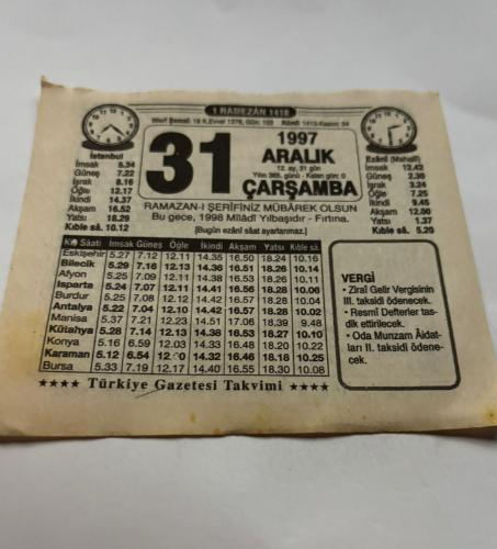 31 Aralık 1997-Orijinal Takvim Yaprağı-Doğum Günü-Söz,Nişan,Nikâh,Düğün ve Önemli Günler Hediyesi-Türkiye Gazetesi Takvimi-Ayet,Hadis (Vergi)-RAMAZAN-I ŞERİFİNİZ MÜBAREK OLSUN- Bu gece,1988 Miladi Yılbaşıdır-Fırtına-Farklı İmsakiyeler-Hoş Geldin-Erkek:Behçet,Kız:Mürüvet