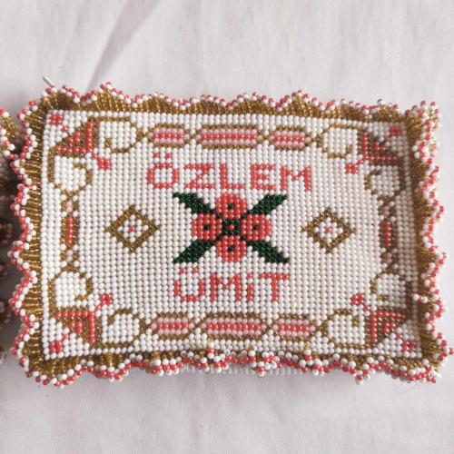 Cezaevi İşi Boncuk Örme İsimli, Çiçek Motifli Kadın Cüzdanı