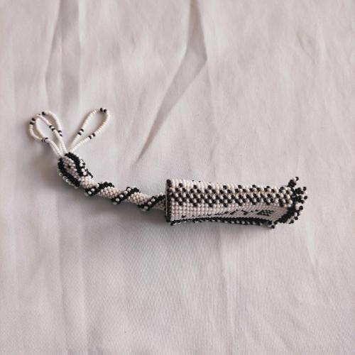 Cezaevi İşi Boncuk Örme - Hadiye Yazılı Çakmak Kılıfı