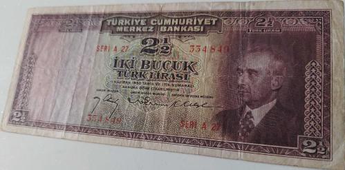 3.EMİSYON 1.TERTİP İNÖNÜ 2,5 İKİ BUÇUK TÜRK LİRASI SERİ A27 334849 NOLU NATÜREL KAĞIT PARA ÇOK NADİR