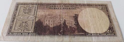 3.EMİSYON 1.TERTİP İNÖNÜ 2,5 İKİ BUÇUK TÜRK LİRASI SERİ A27 334849 NOLU NATÜREL KAĞIT PARA ÇOK NADİR