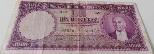 5.EMİSYON 1.TERTİP 1000 TÜRK LİRASI (MOR BİNLİK) KAĞIT PARADIR SERİ C2 05650 NOLU ÇOK ÇOK TEMİZ KONDİSYONDADIR KATALOK DEĞERİ;2000 DOLAR ÇOK ÇOK NADİR