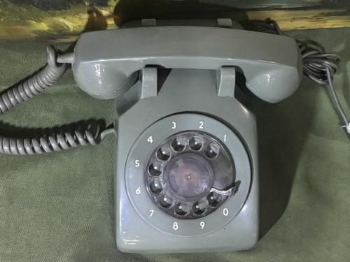 antika yeşil renk masaüstü çevirmeli telefon