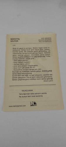 22 Nisan 2015-Orijinal Takvim Yaprağı-Doğum Günü-Söz,Nişan,Nikâh,Düğün ve Önemli Günler Hediyesi-Nesin Vakfı Takvimi-Vakıf'ta ''Yalnızlamak'' adlı şiir notunu alıyor (1990).-Bizim Apartmanın Sahibi-Aziz Nesin'in Damda Deli Var adlı kitabından.