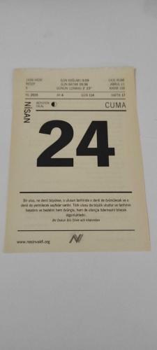24 Nisan 2015-Orijinal Takvim Yaprağı-Doğum Günü-Söz,Nişan,Nikâh,Düğün ve Önemli Günler Hediyesi-Nesin Vakfı Takvimi-Bizim Apartmanın Sahibi-Aziz Nesin'in Damda Deli Var adlı kitabından.