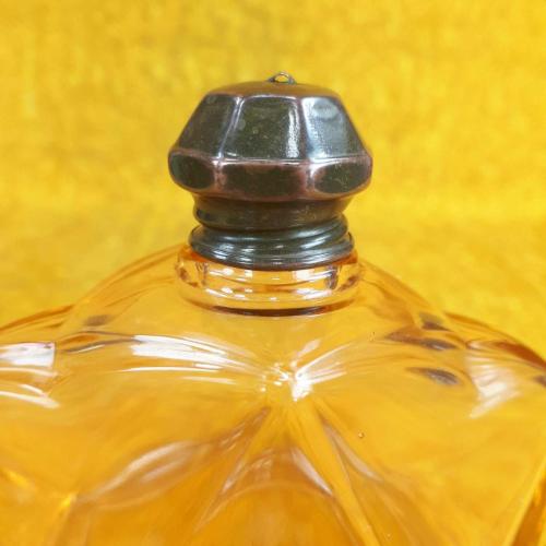 ANTİKA AVRUPA ART DECO , PİRİNÇ KAPAKLI SOMON RENKLİ KRİSTAL CAM PARFÜM ŞİŞESİ