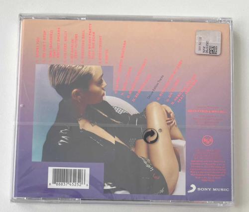 MILEY CYRUS * BANGERZ * DELUXE EDITION - LIMITED EDITION COVER, BONUS TRACKS, STICKER * 2013 * CD AMBALAJINDA SIFIR
