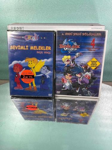 İKİ FİLM BİRDEN. SEVİMLİ MELEKLER - BEYBLADE