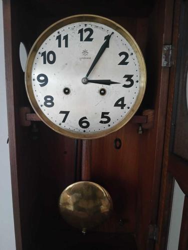 1960 YILLARI ALMAN JUNGHANS MARKA GONGLU KURMALI ANTİKA DUVAR SAATİ FAAL ÇALIŞIR DURUMDA